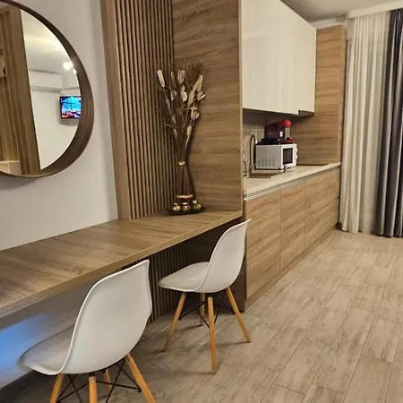 Front Aparments Piscina Incalzita Sauna Gym