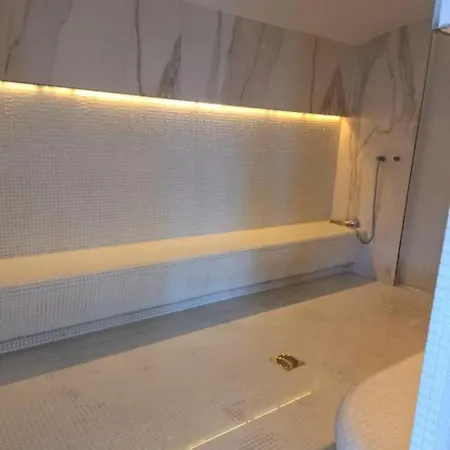 Front Aparments Piscina Incalzita Sauna Gym *